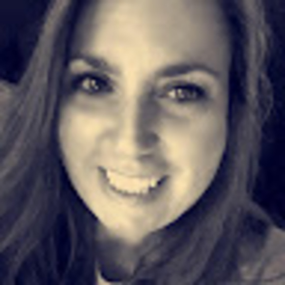 Meet your Posher, Lisa - Picture 1 of 1